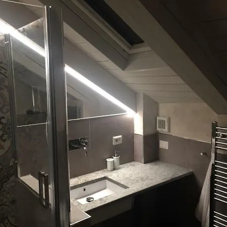 Апартаменты La Petite Maison De Julie Аоста